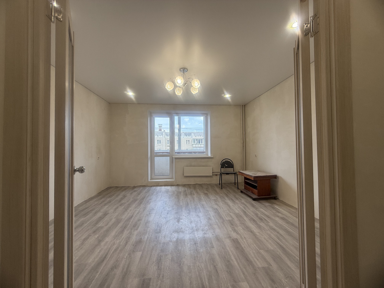 Квартира, 57 м2, 4/10 эт.