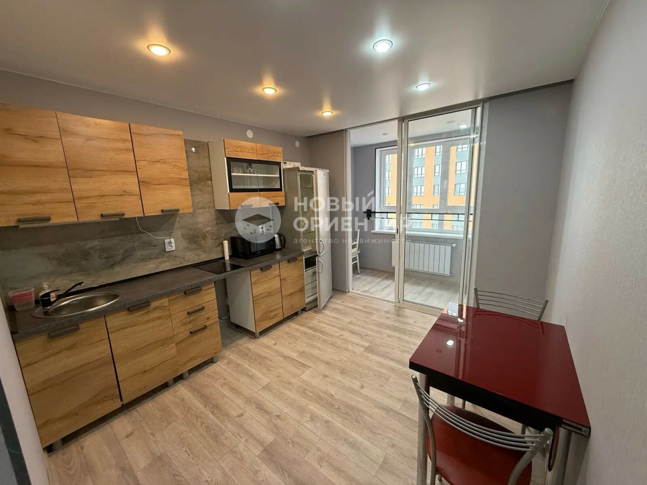 2-комн. квартира, 53.8 м², 24/35 эт.