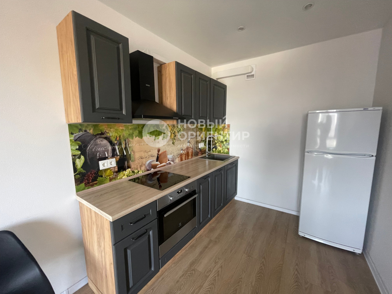 1-комн. квартира, 36.8 м², 18/25 эт.