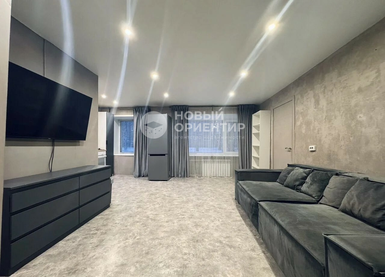 2-комн. квартира, 42.6 м², 1/5 эт.