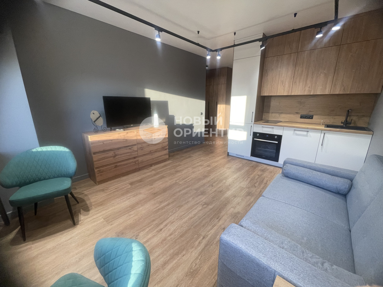 1-комн. квартира, 42 м², 10/27 эт.
