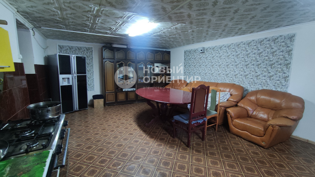 Дом, 120 м², участок 1 сот.