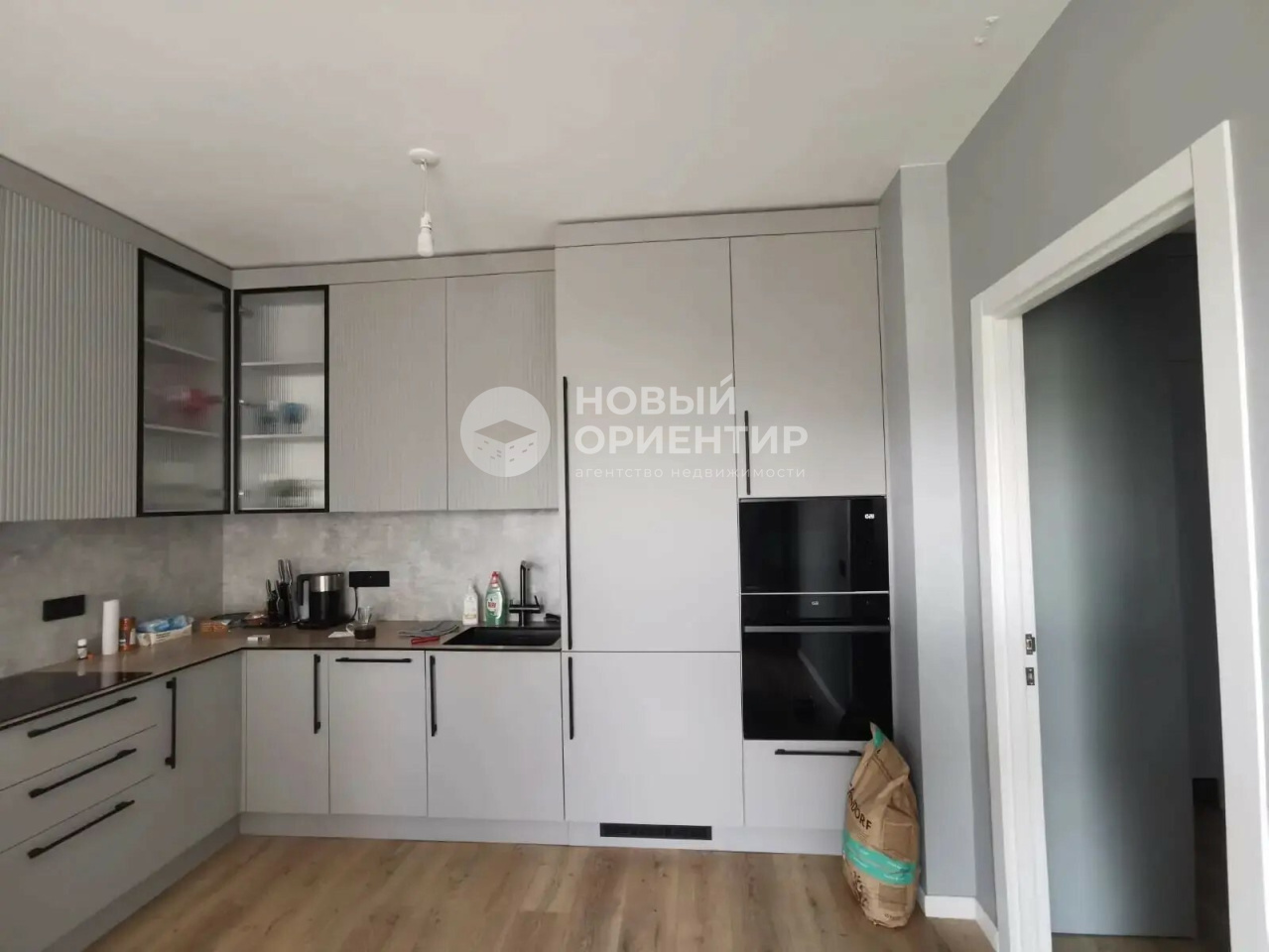 2-комн. квартира, 54.3 м², 3/25 эт.
